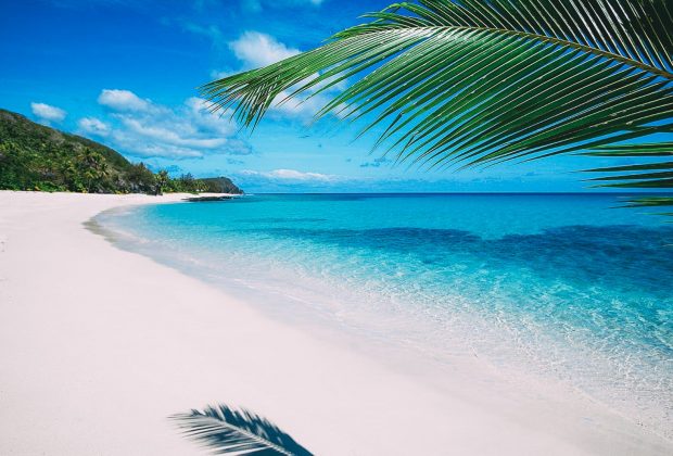 Travelers Guide to the 4 Best Beaches in the World 6